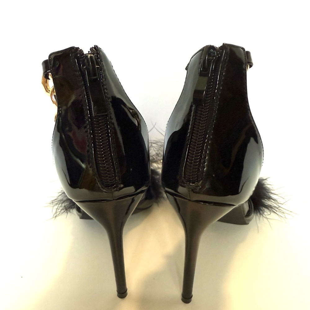 NEW Fashion Nova Black and Gold Stiletto Heels with Pom-Pom - Picture 3 of 5